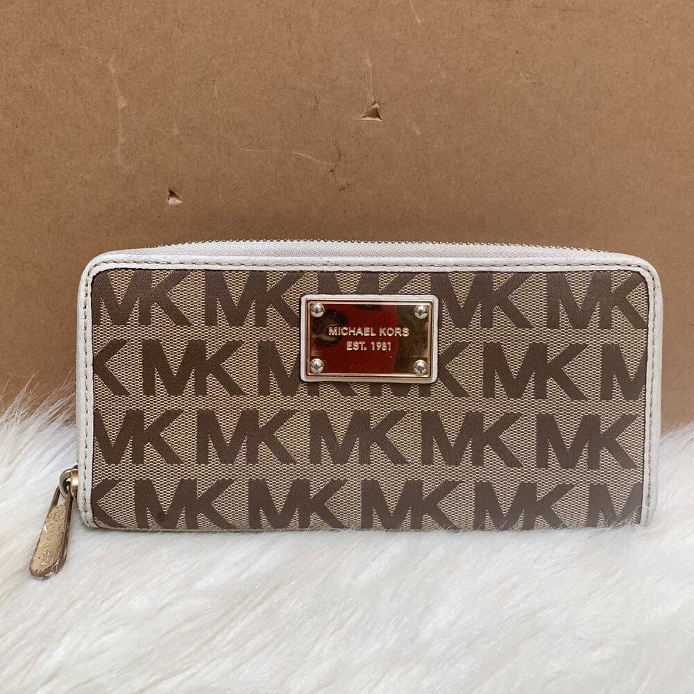 MICHAEL KORS Khaki Brown/Cream Leather Signature Zip Around Continental Wallet